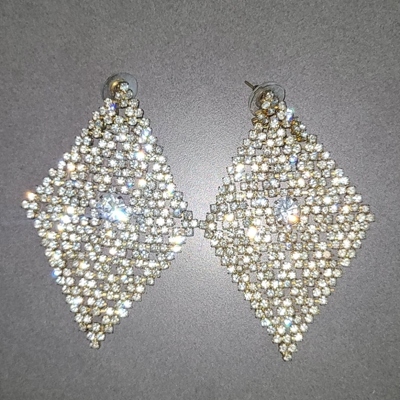 Sparkly 'Diamond Shaped' Hanging Earrings